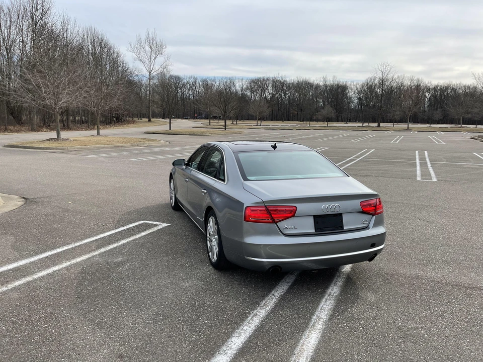 2012 Audi D4 A8 - Image 10 of 31
