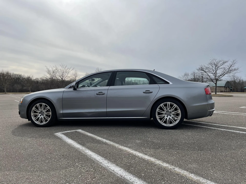 2012 Audi D4 A8 - Image 9 of 31