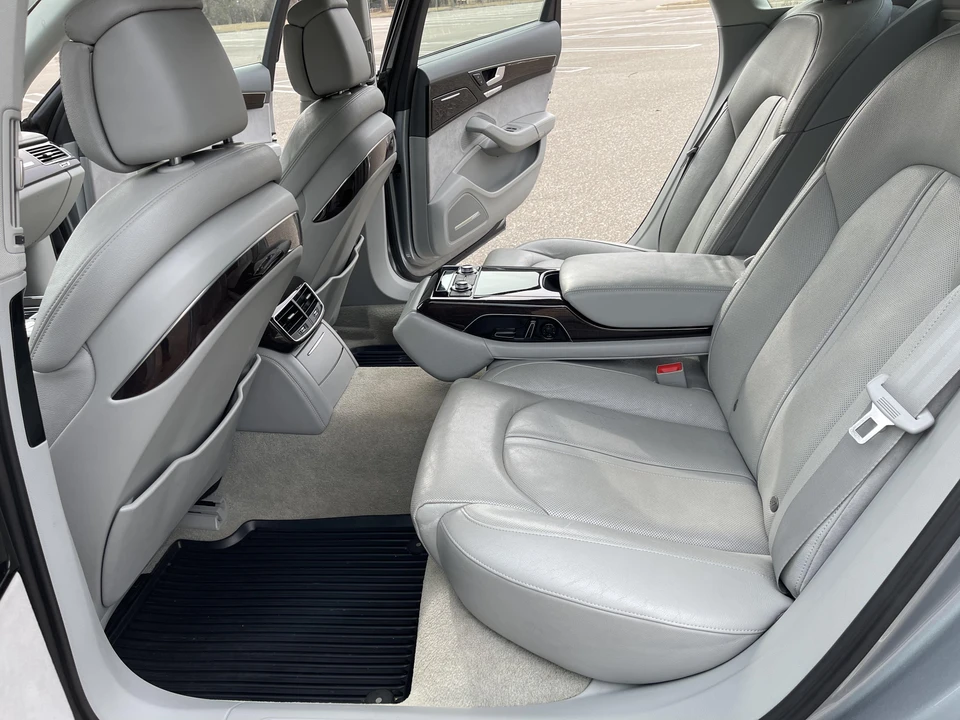 2012 Audi D4 A8 - Image 30 of 31