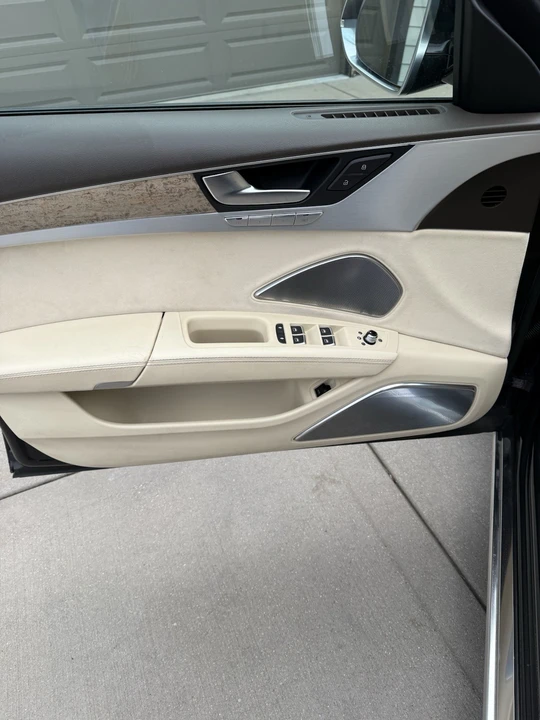 2012 Audi D4 A8 - Image 9 of 13