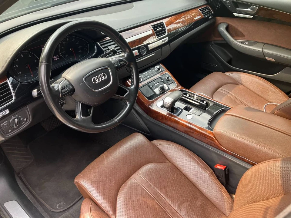 2012 Audi D4 A8 - Image 10 of 16