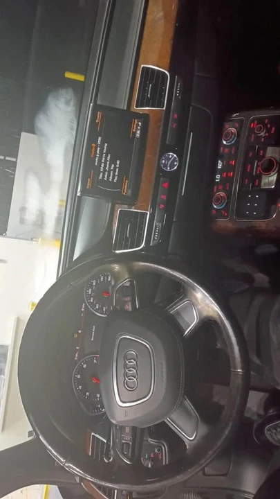 2012 Audi D4 A8 - Image 3 of 3