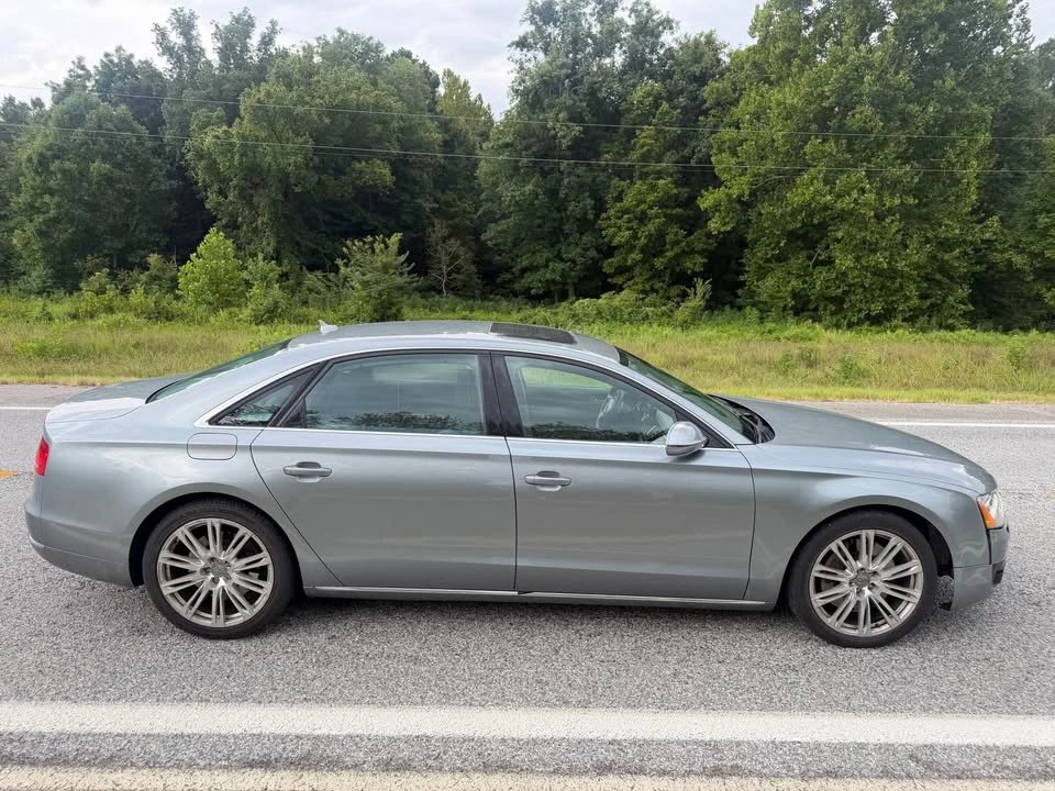 2012 Audi D4 A8 - Image 2 of 8