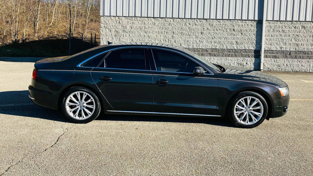 2012 Audi D4 A8 - Image 2 of 6