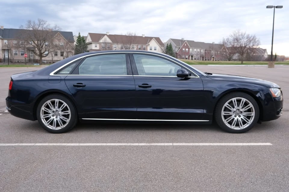 2012 Audi D4 A8 - Image 2 of 3