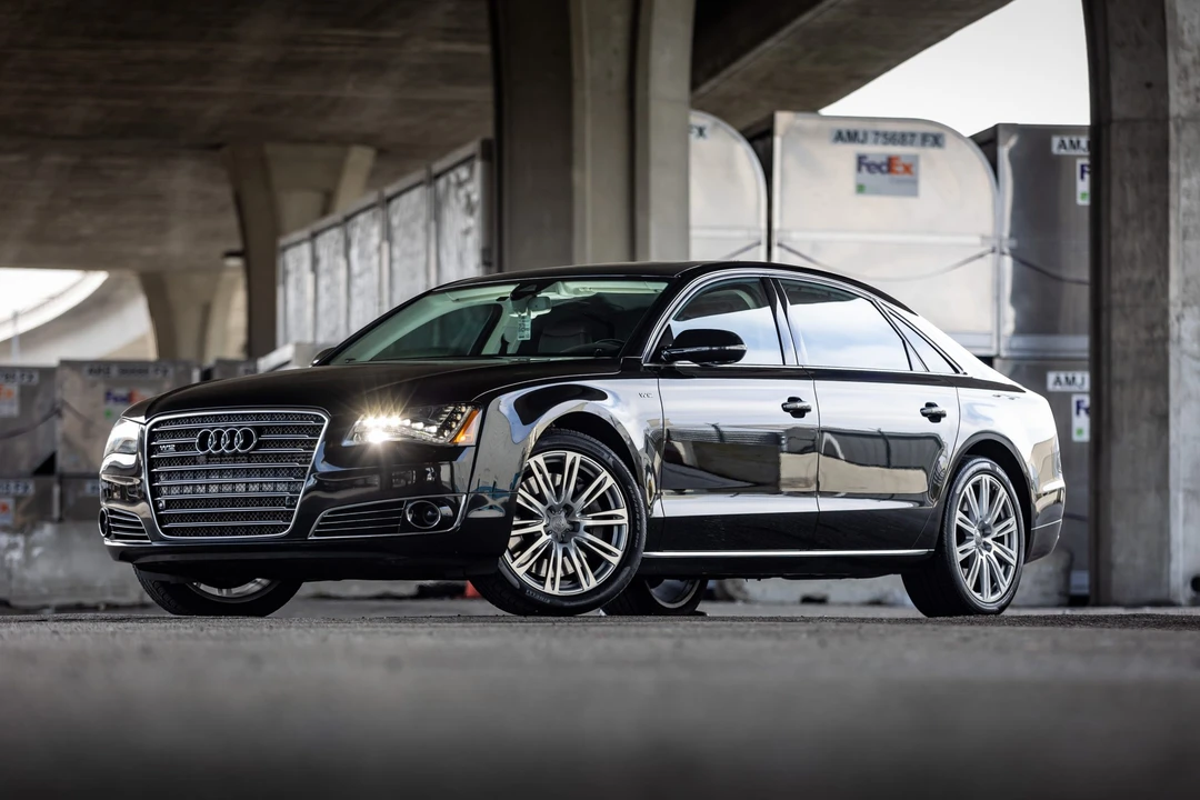 2012 Audi D4 A8 - Image 2 of 31