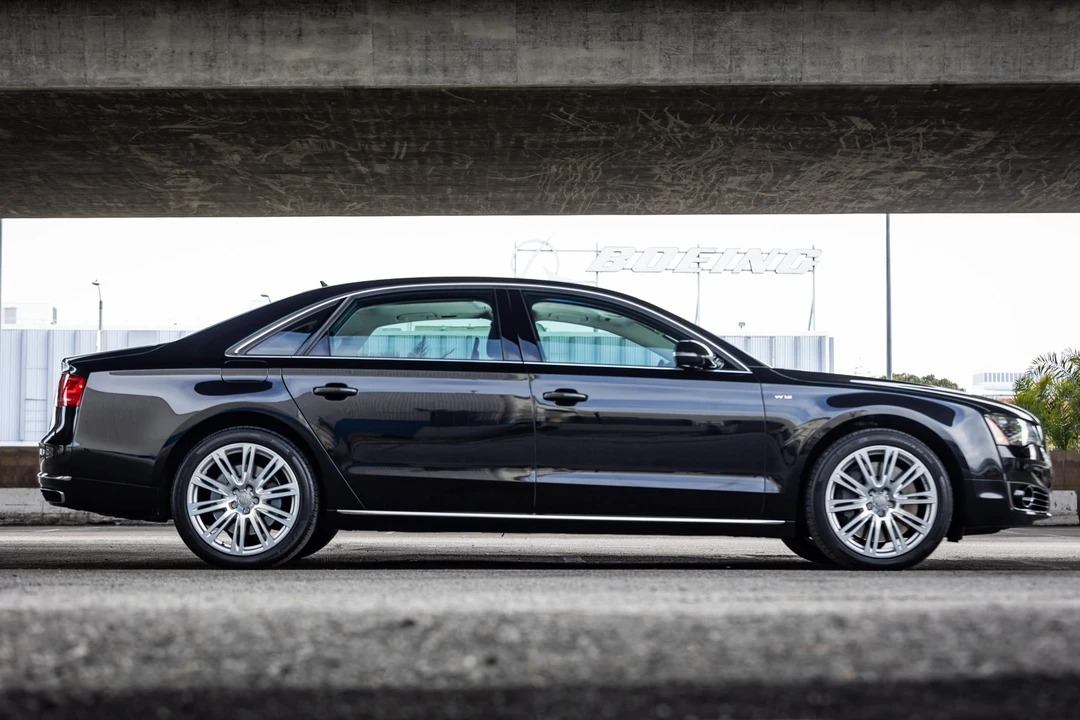 2012 Audi D4 A8 - Image 8 of 31