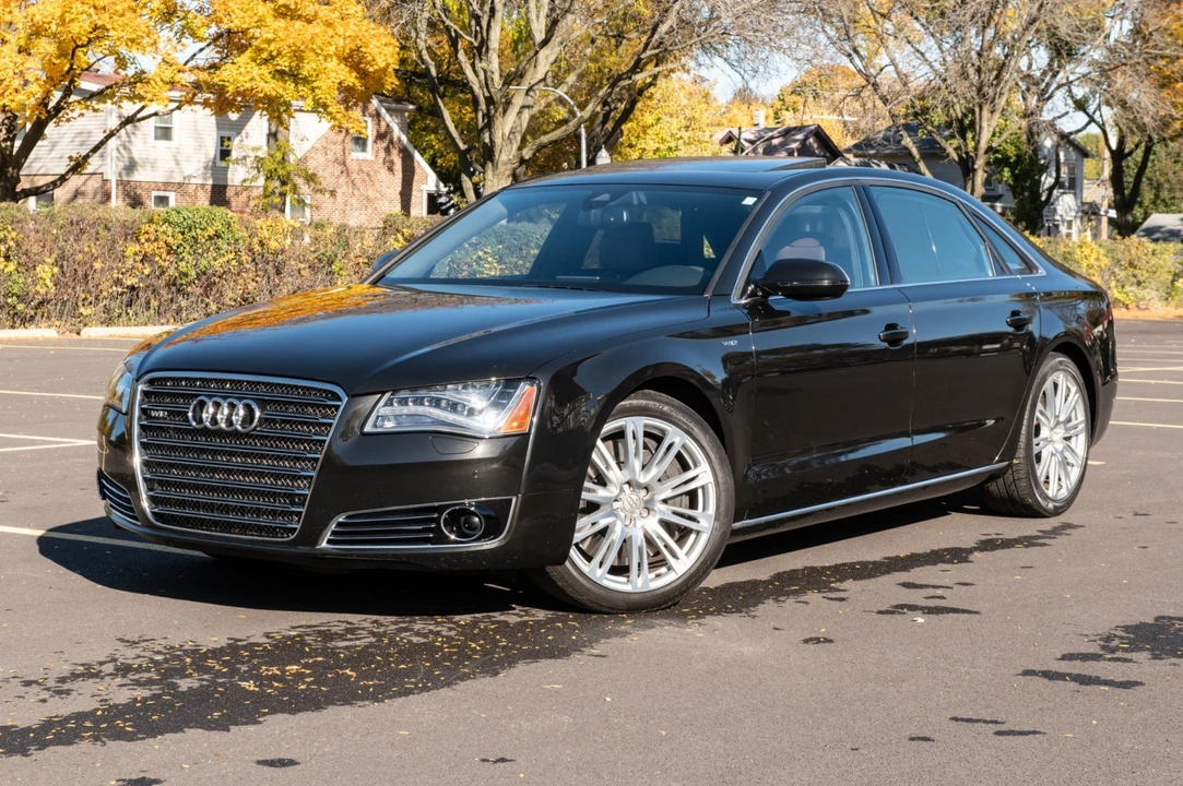 2012 Audi D4 A8 - Image 2 of 31