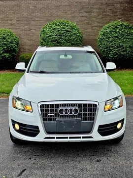 2012 Audi Q5 2.0T Premium Plus Sport Utility 4D