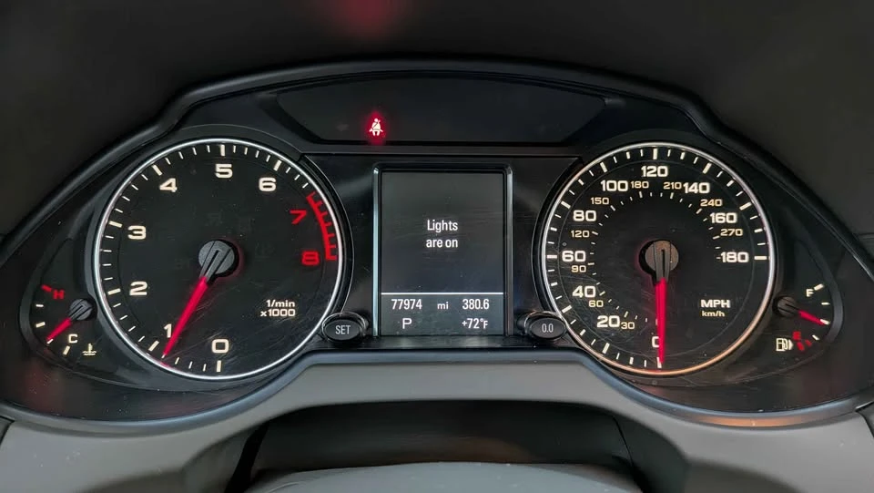 2012 Audi 8R Q5 - Image 10 of 16