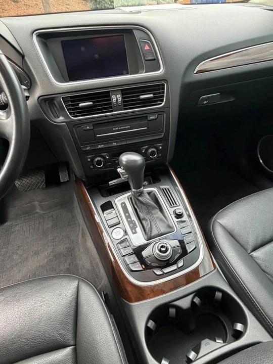 2012 Audi 8R Q5 - Image 10 of 14