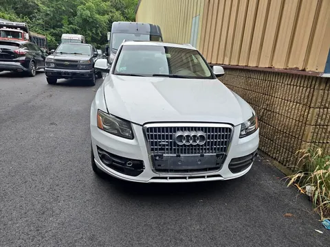 2012 Audi Q5 2.0T Premium Sport Utility 4D