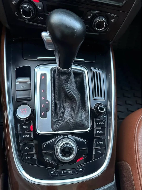 2012 Audi 8R Q5 - Image 8 of 13