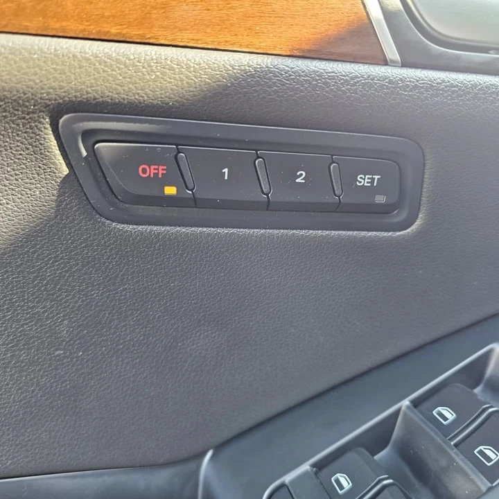 2012 Audi 8R Q5 - Image 10 of 20