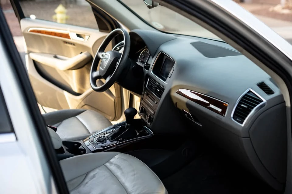 2012 Audi 8R Q5 - Image 8 of 15