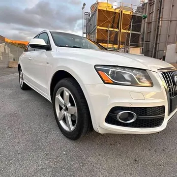 2012 Audi Q5 3.2 Quattro Premium Sport Utility 4D