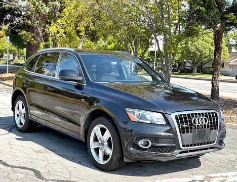 2012 Audi Q5 3.2 Quattro Premium Sport Utility 4D