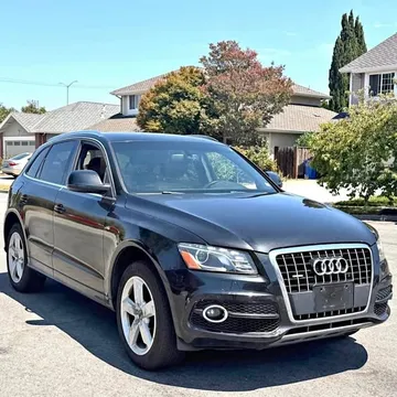 2012 Audi Q5 3.2 Quattro Premium Sport Utility 4D