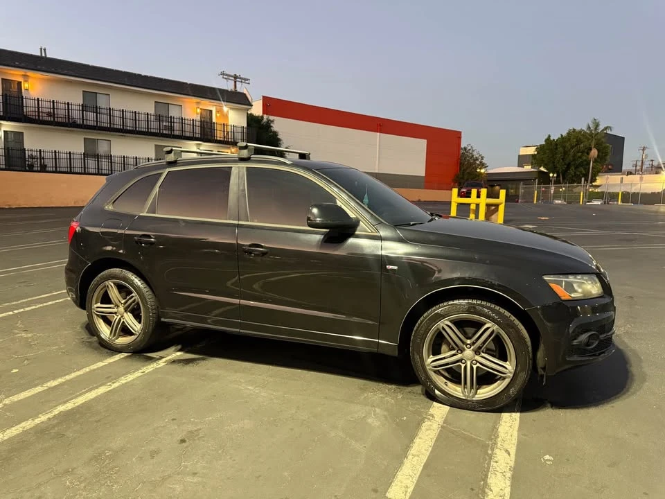 2012 Audi 8R Q5 - Image 2 of 10