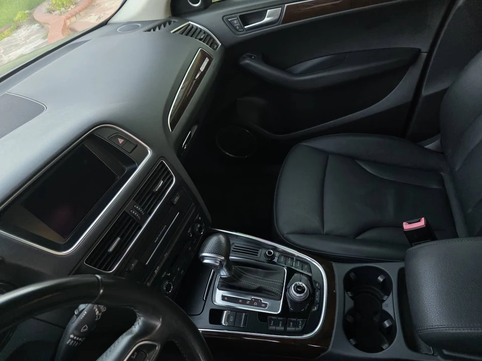 2012 Audi 8R Q5 - Image 11 of 16
