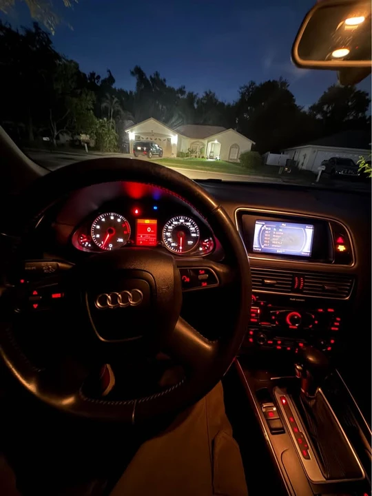 2012 Audi 8R Q5 - Image 8 of 8