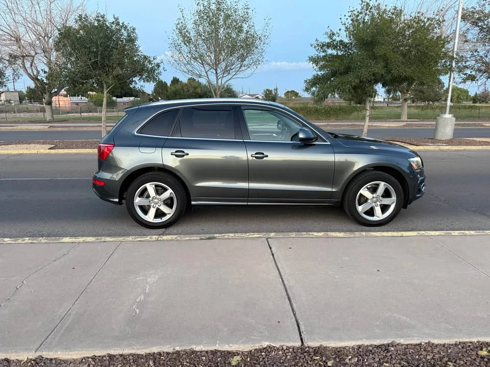 2012 Audi 8R Q5 - Image 2 of 11