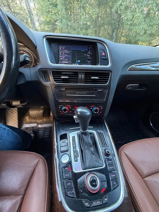 2012 Audi 8R Q5 - Image 9 of 10