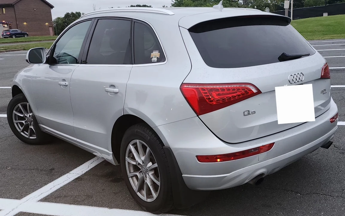 2012 Audi 8R Q5 - Image 2 of 16