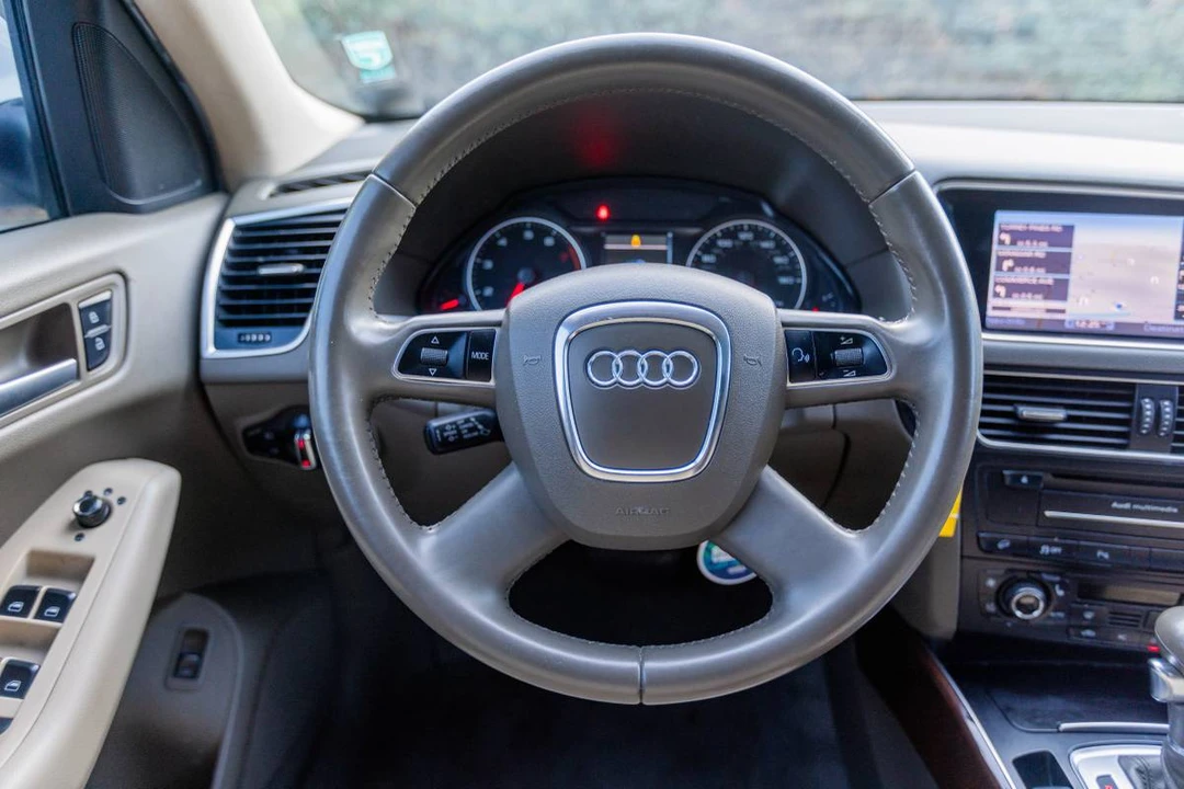 2012 Audi 8R Q5 - Image 9 of 24