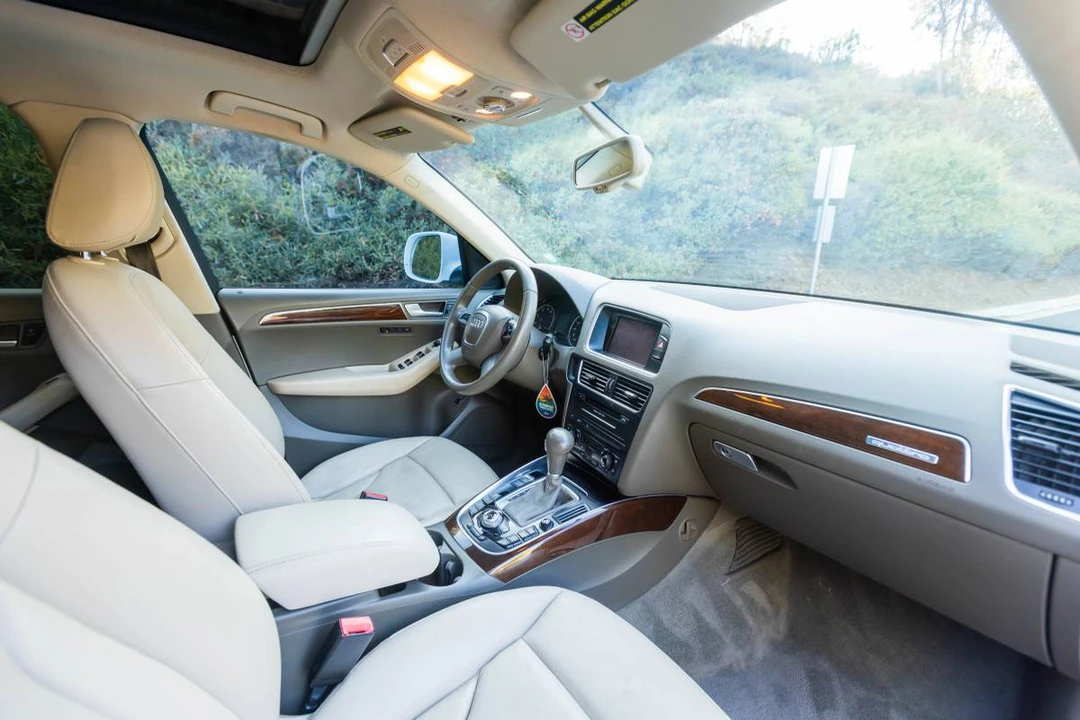 2012 Audi 8R Q5 - Image 3 of 24