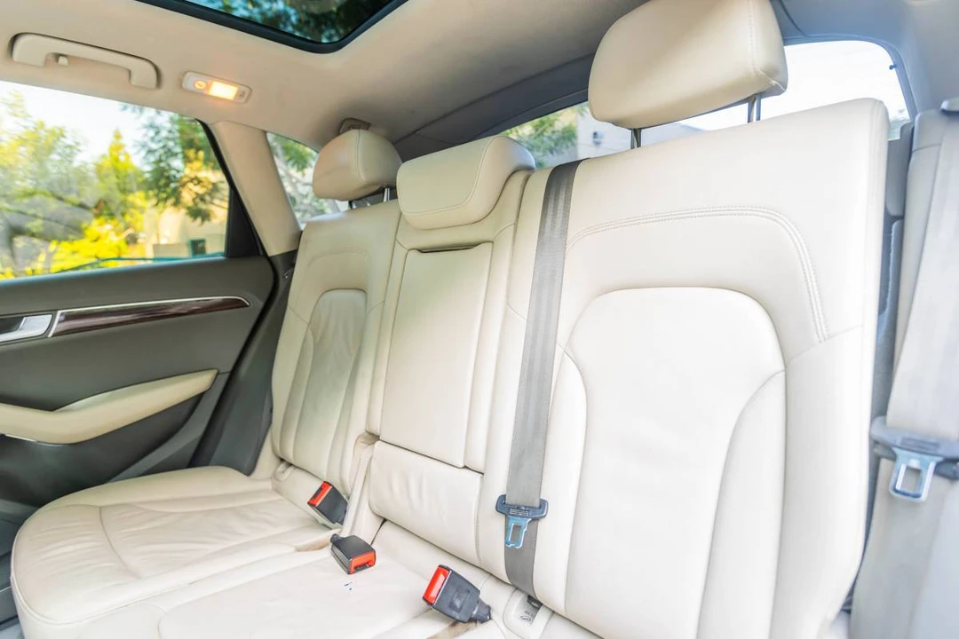 2012 Audi 8R Q5 - Image 6 of 24