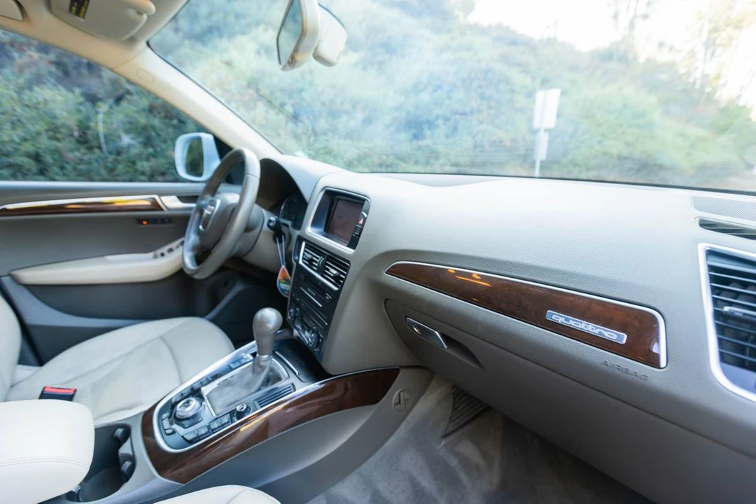 2012 Audi 8R Q5 - Image 4 of 24