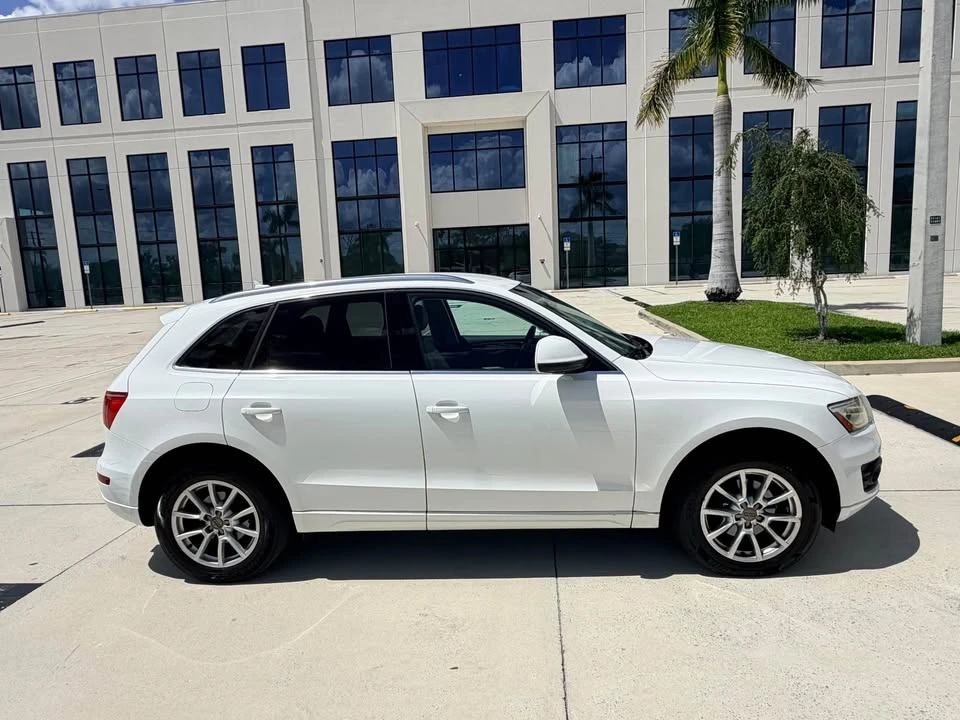 2012 Audi 8R Q5 - Image 2 of 14