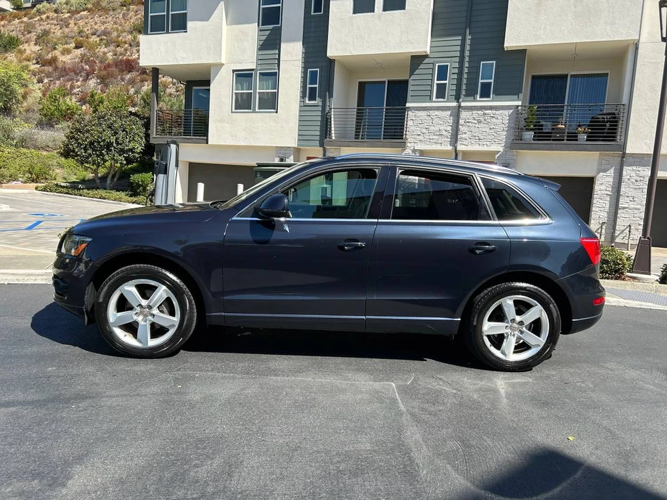 2012 Audi 8R Q5 - Image 2 of 10
