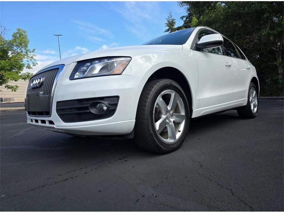 2012 Audi 8R Q5 - Image 2 of 25