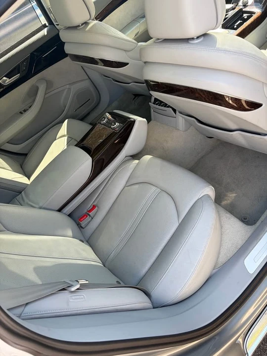 2012 Audi D4 A8 - Image 7 of 10