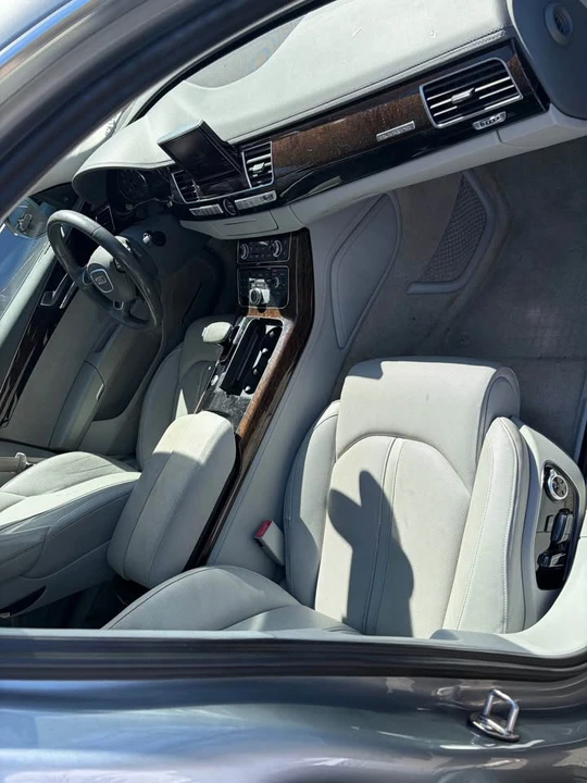 2012 Audi D4 A8 - Image 10 of 10