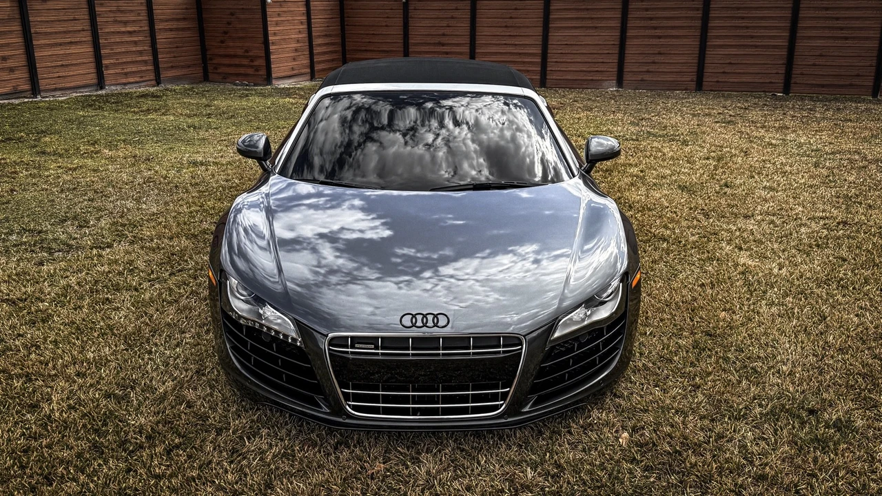 2012 Audi 42 R8 - Image 2 of 21