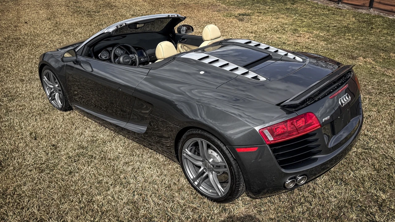 2012 Audi 42 R8 - Image 3 of 21
