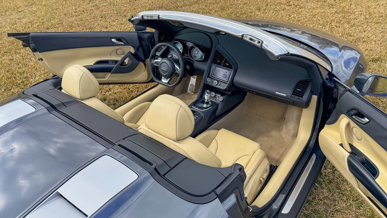 2012 Audi 42 R8 - Image 17 of 21
