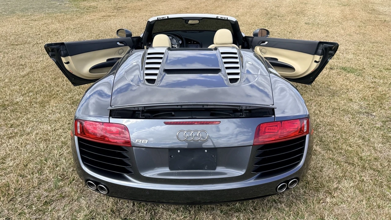 2012 Audi 42 R8 - Image 10 of 21