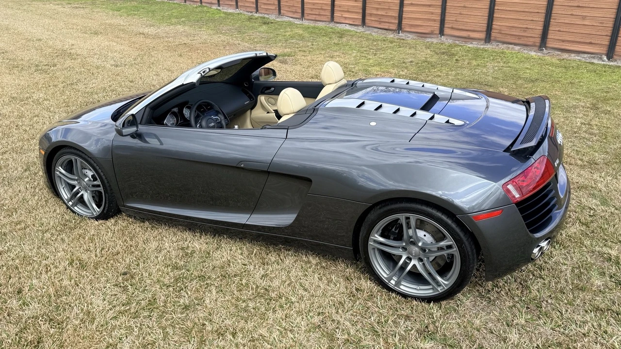 2012 Audi 42 R8 - Image 12 of 21