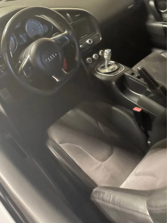 2012 Audi 42 R8 - Image 2 of 6