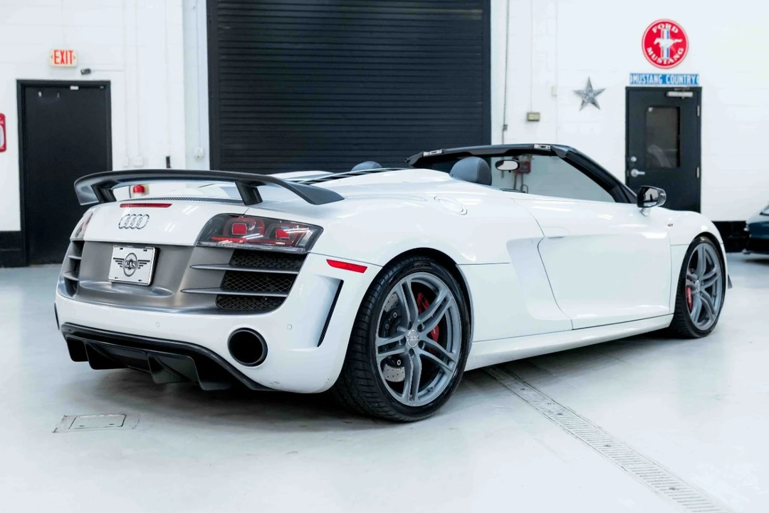 2012 Audi 42 R8 - Image 7 of 12