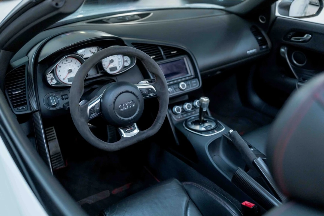 2012 Audi 42 R8 - Image 2 of 12