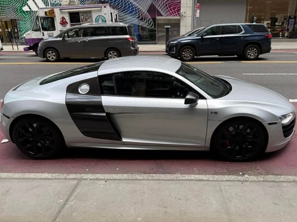 2012 Audi 42 R8 - Image 2 of 12