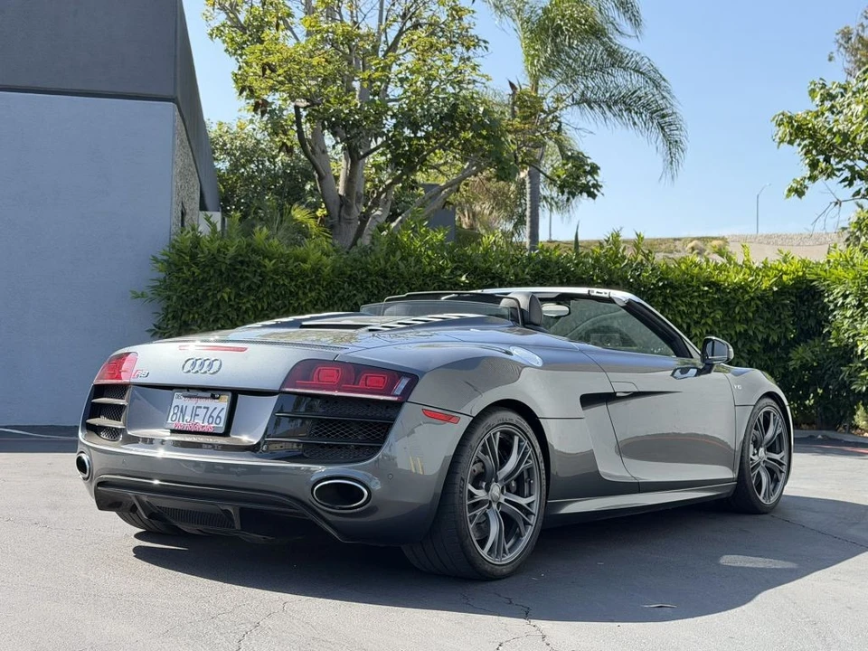 2012 Audi 42 R8 - Image 9 of 31