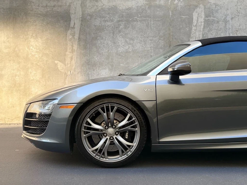 2012 Audi 42 R8 - Image 8 of 21