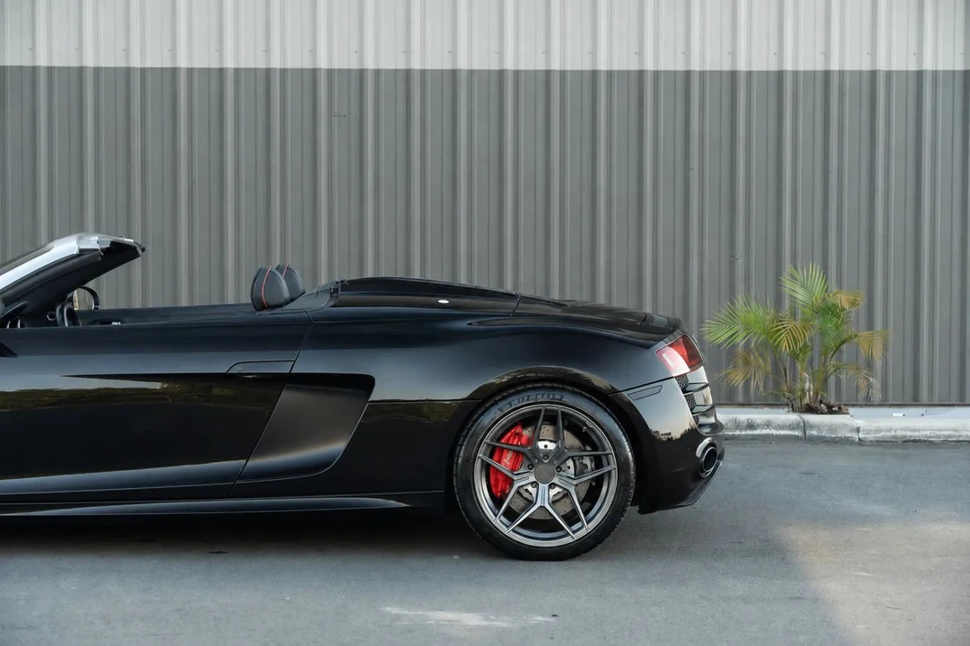 2012 Audi 42 R8 - Image 4 of 25
