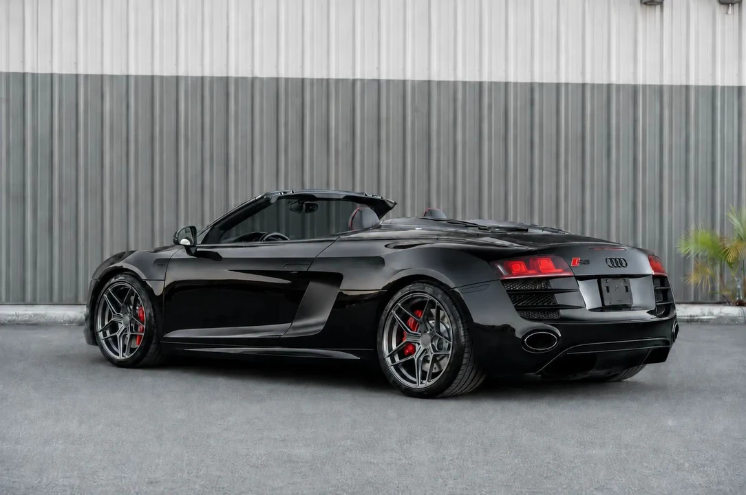 2012 Audi 42 R8 - Image 7 of 25